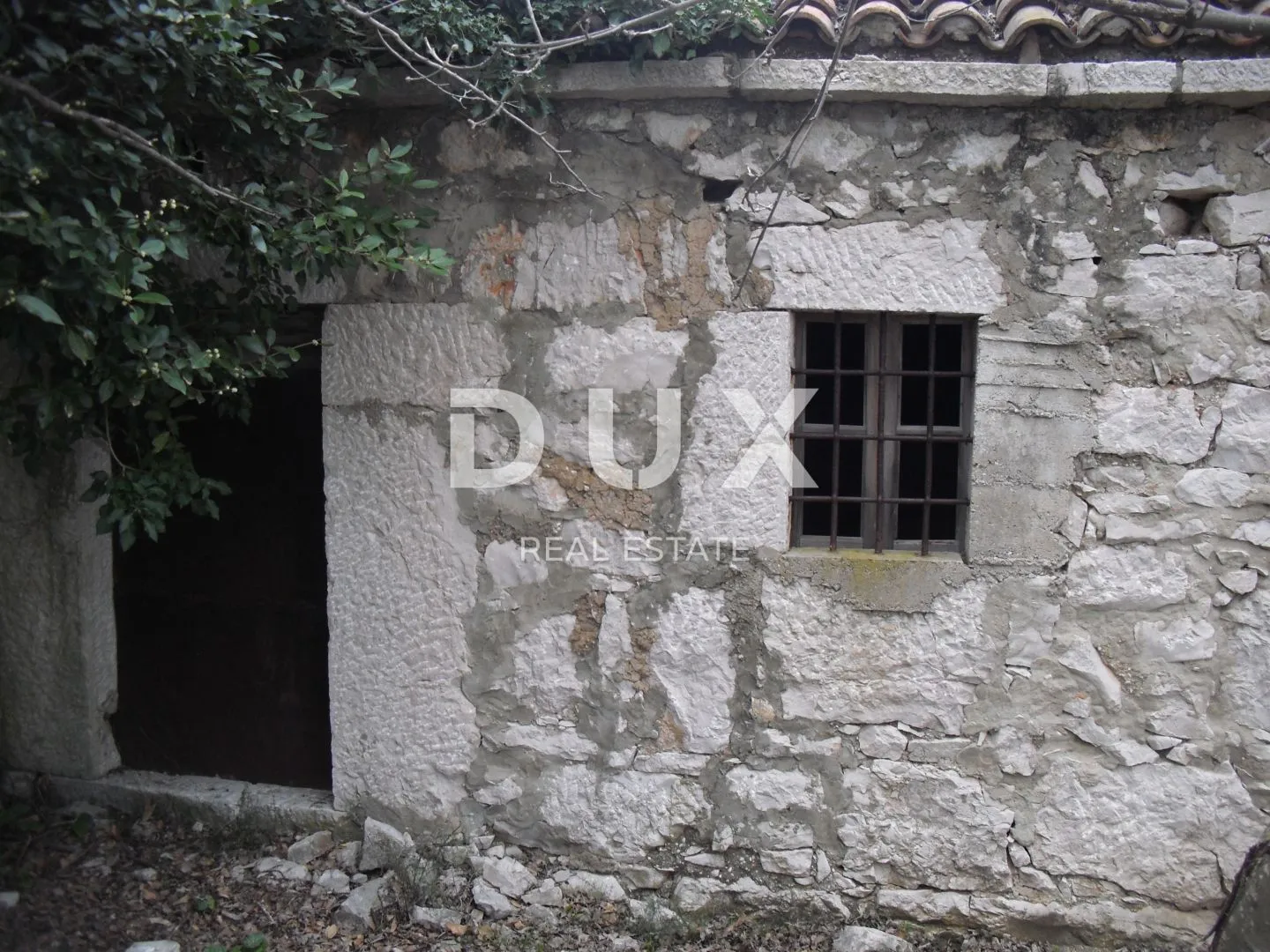 otok krk - kamena kuća na osami 250 m od mora - slika 5