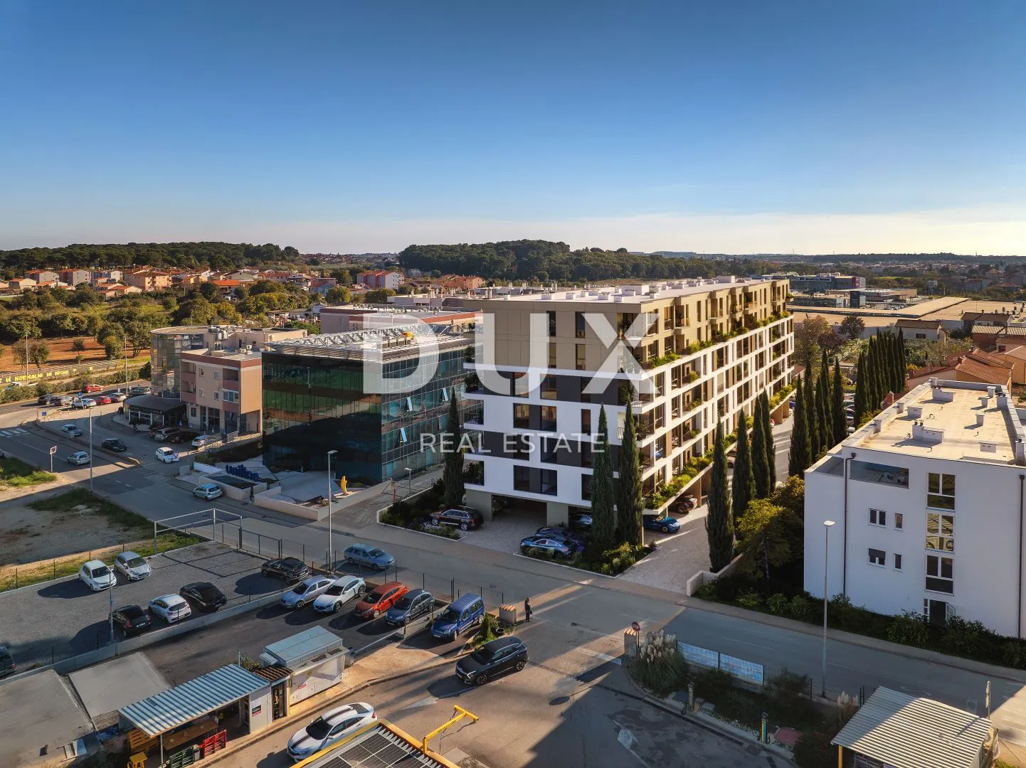 istra,pula novogradnja na frekventnoj lokaciji - slika 11
