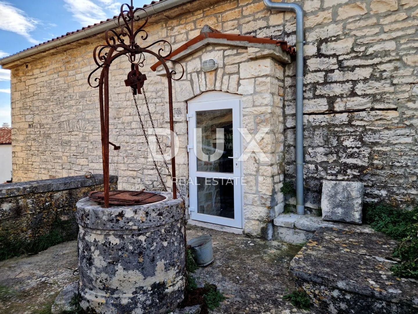 istra, kanfanar - kamena kuća s okućnicom - slika 16