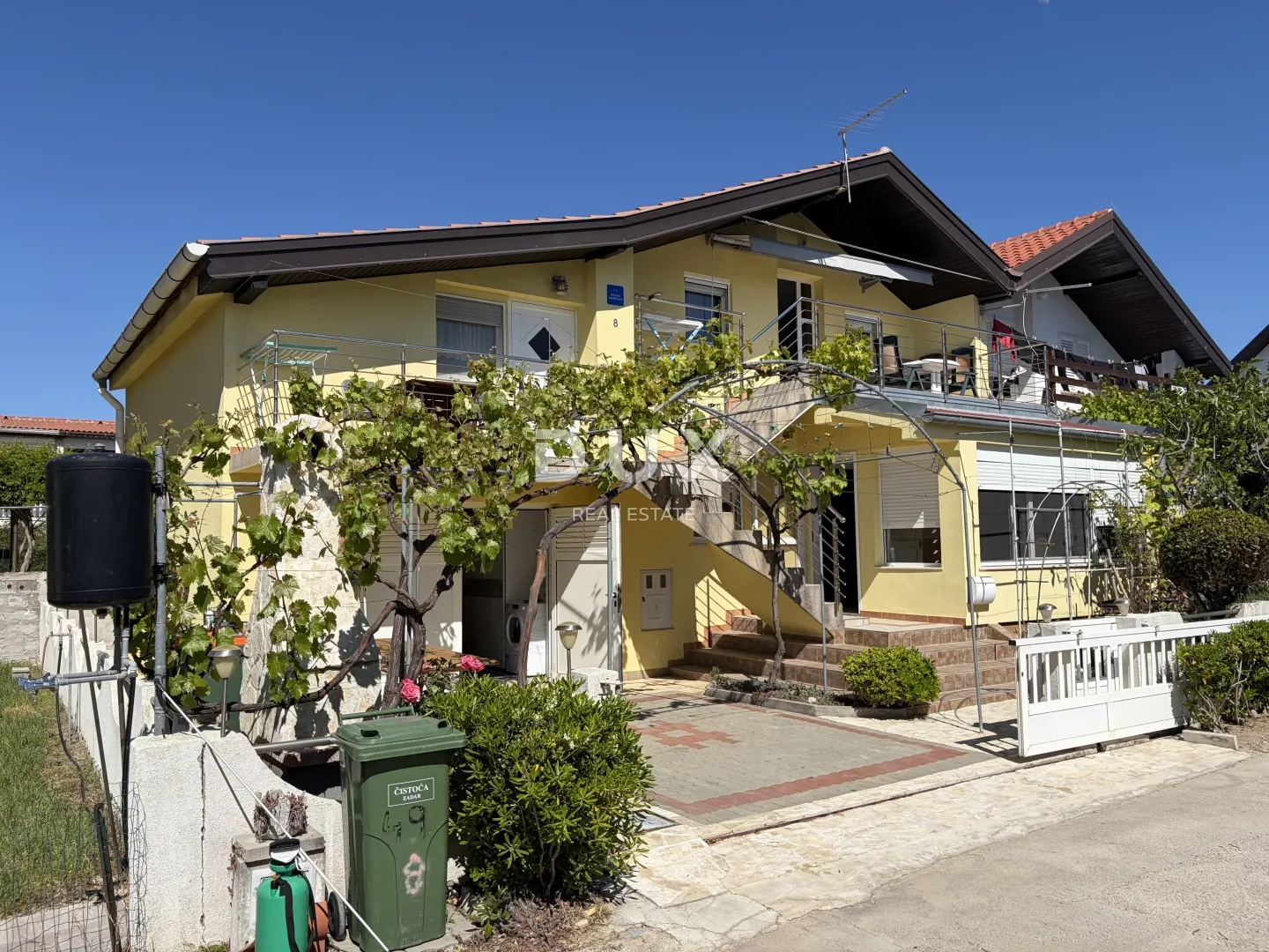 vrsi,zukve-apartmanska kuća 150m od mora - slika 2