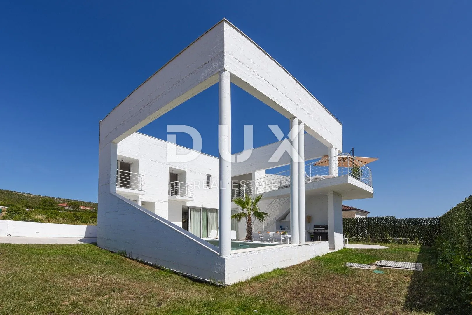 zadar, debeljak - luksuzna moderna vila s bazenom i pogledom na more - slika 12