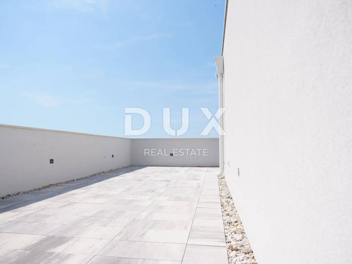 zadar, mocire - penthouse na traženoj lokaciji - slika 9