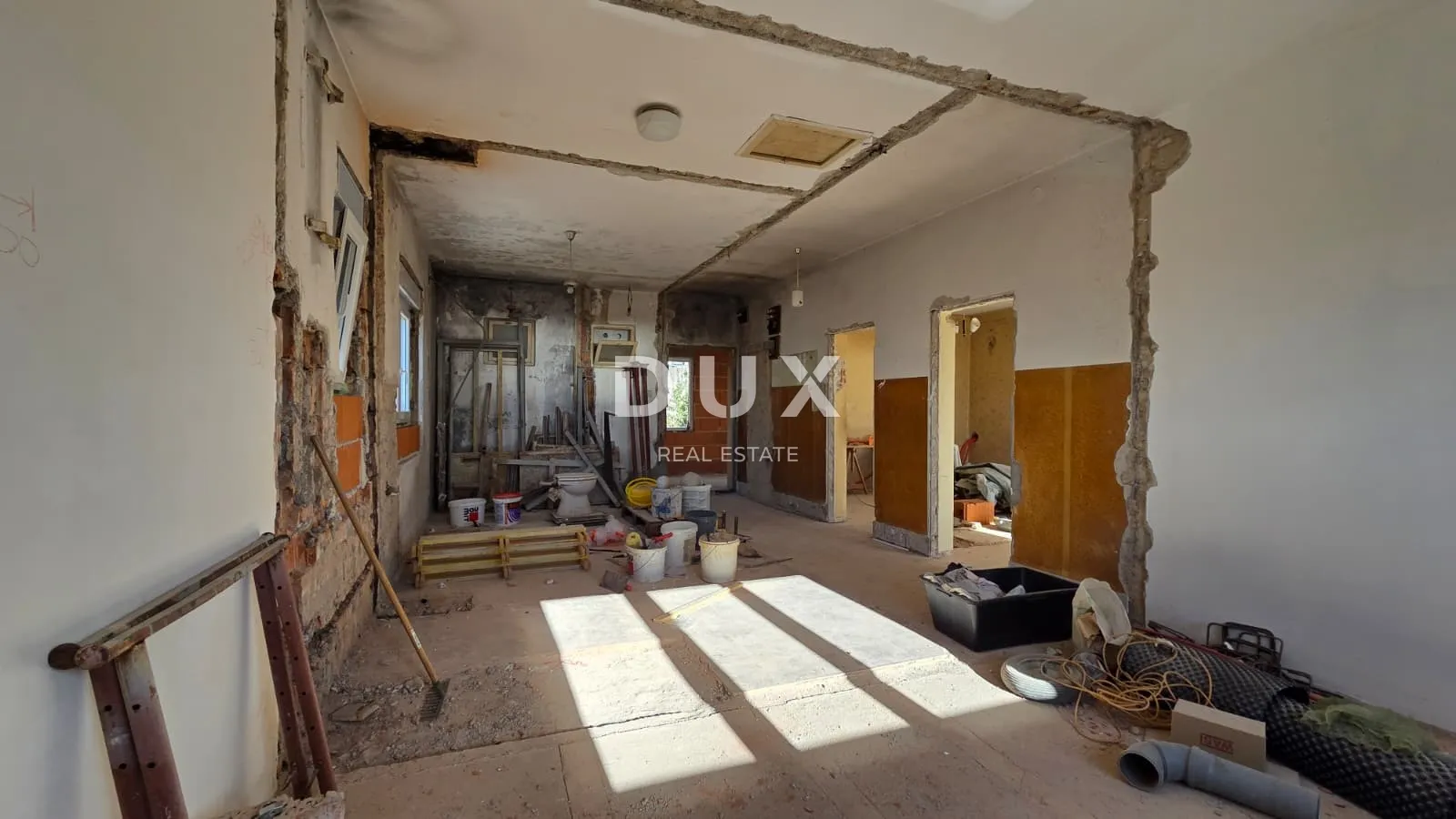 rijeka, sušak - kuća s pogledom na more u fazi adaptacije, 160m2 - slika 12
