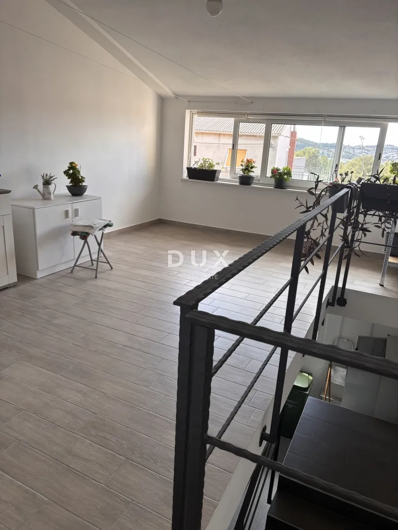 šibenik, crnica – dvoetažni stan sa pogledom i garažom, 250 m² - slika 15