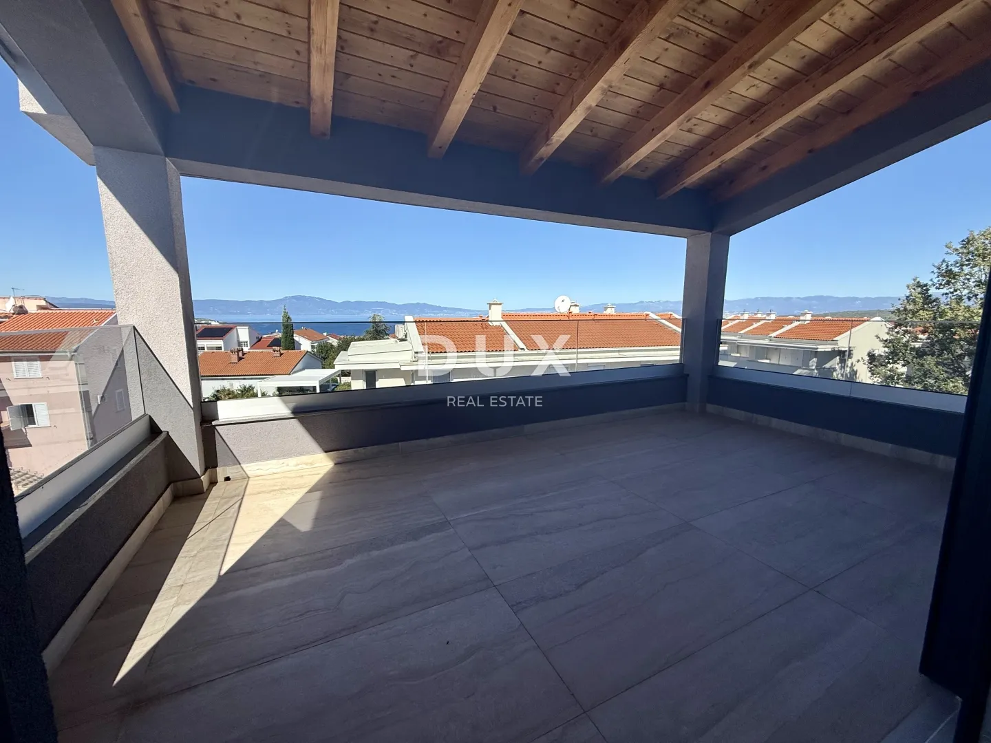 Otok Krk, Malinska, 3-sobni apartman, 75 m2, novogradnja, pogled na more - Milčetići, Malinska-Dubašnica