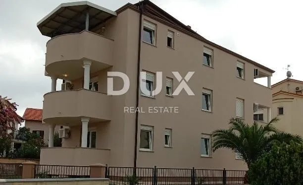 istra, medulin - kuća sa 6 apartmana 400m od mora - slika 2