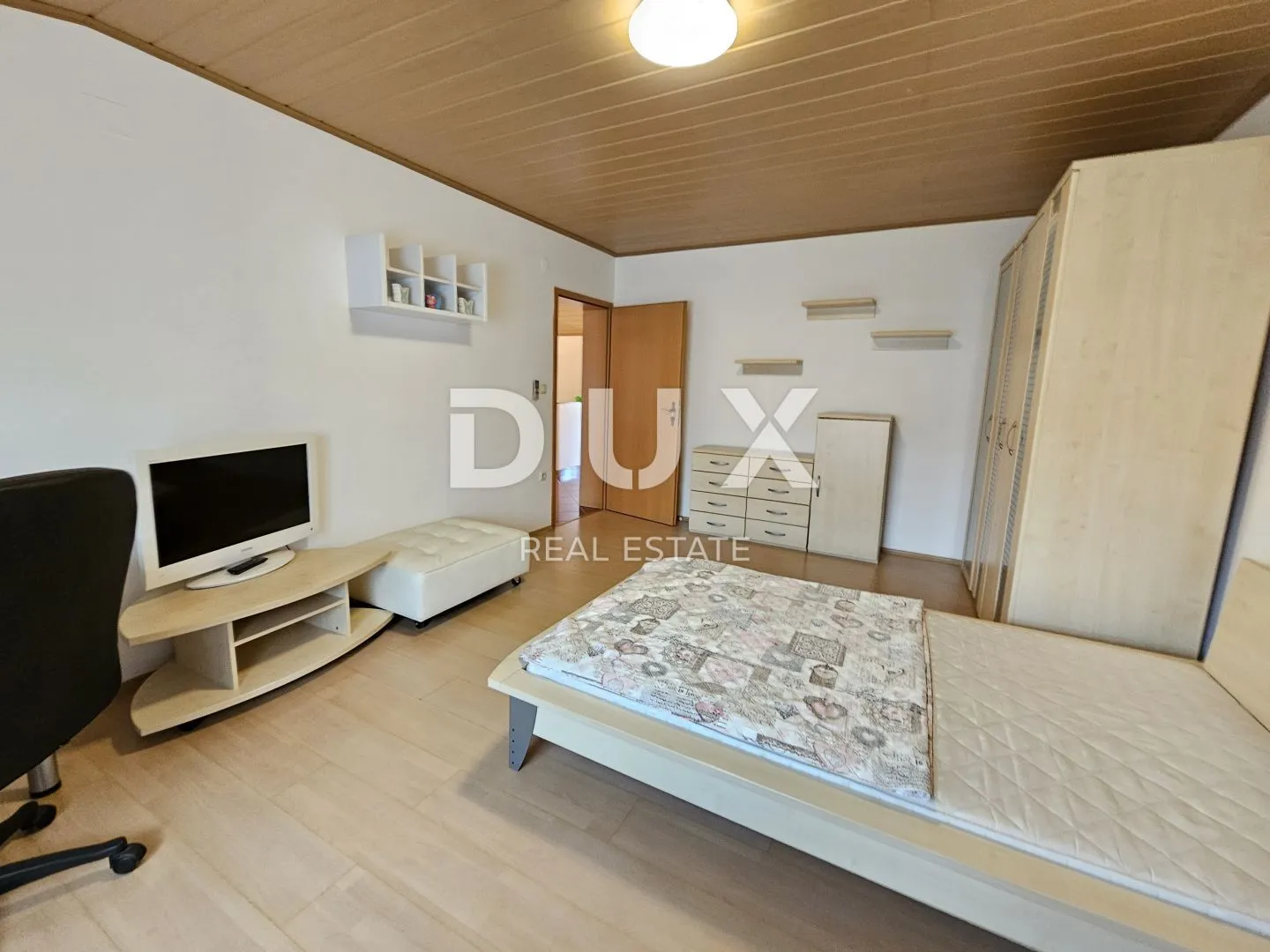 istra, pula - kvalitetna obiteljska apartmanska kuća na atraktivnoj lokaciji - slika 136