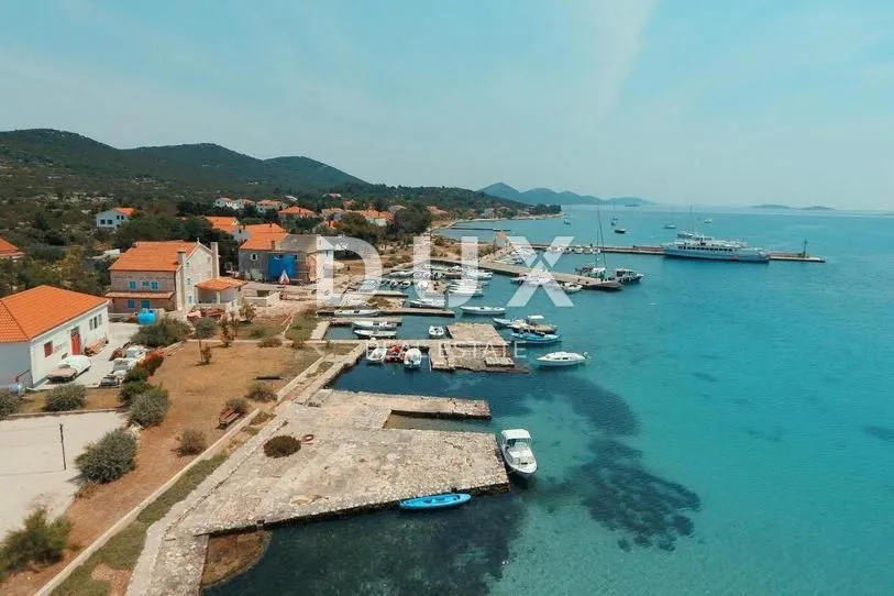 otok ist - građevinsko zemljište 70 m od mora! - slika 2