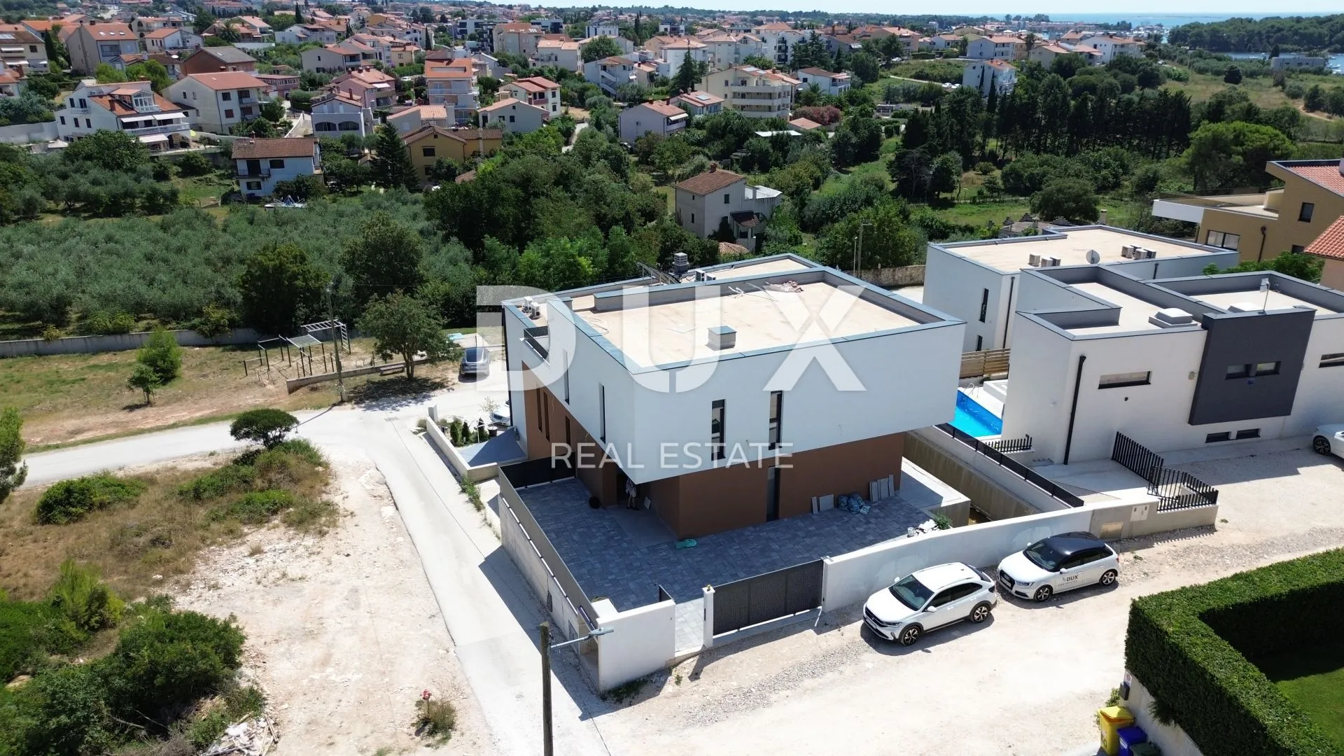 istra, medulin nova vila s bazenom i pogledom na more! - slika 7