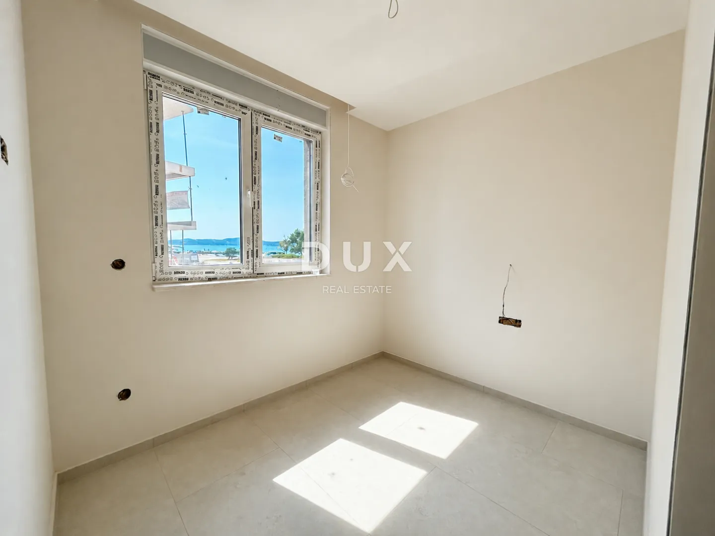 vodice, srima – stan s 3 spavaće sobe i vrtom od 125 m², 70 m od plaže - slika 14