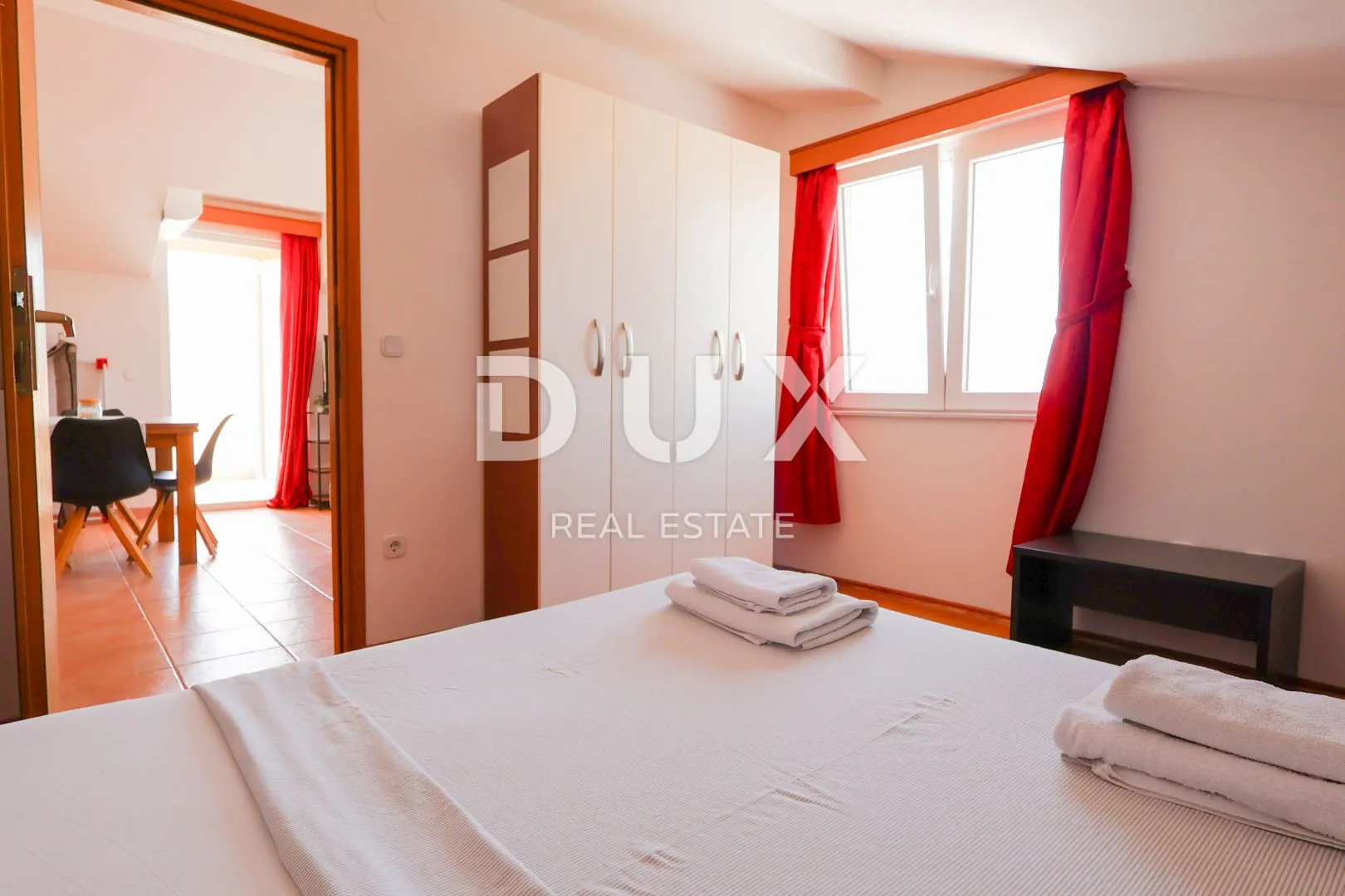 otok pag, pag - apartmanska kuća s restoranom u centru do mora - slika 23