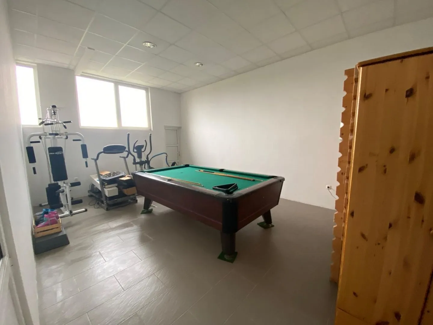 zadar, smiljevac - prostrana renovirana kuća s garažom - slika 24