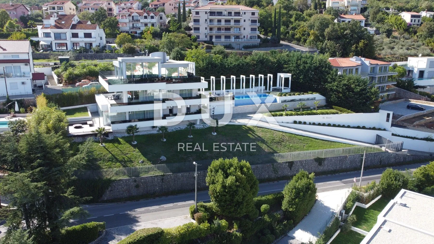 OPATIJA, IČIĆI - ekskluzivna vila 750m2 s 2 bazena i panoramskim pogledom na more + uređena okućnica 2375m2 - Ičići, Opatija