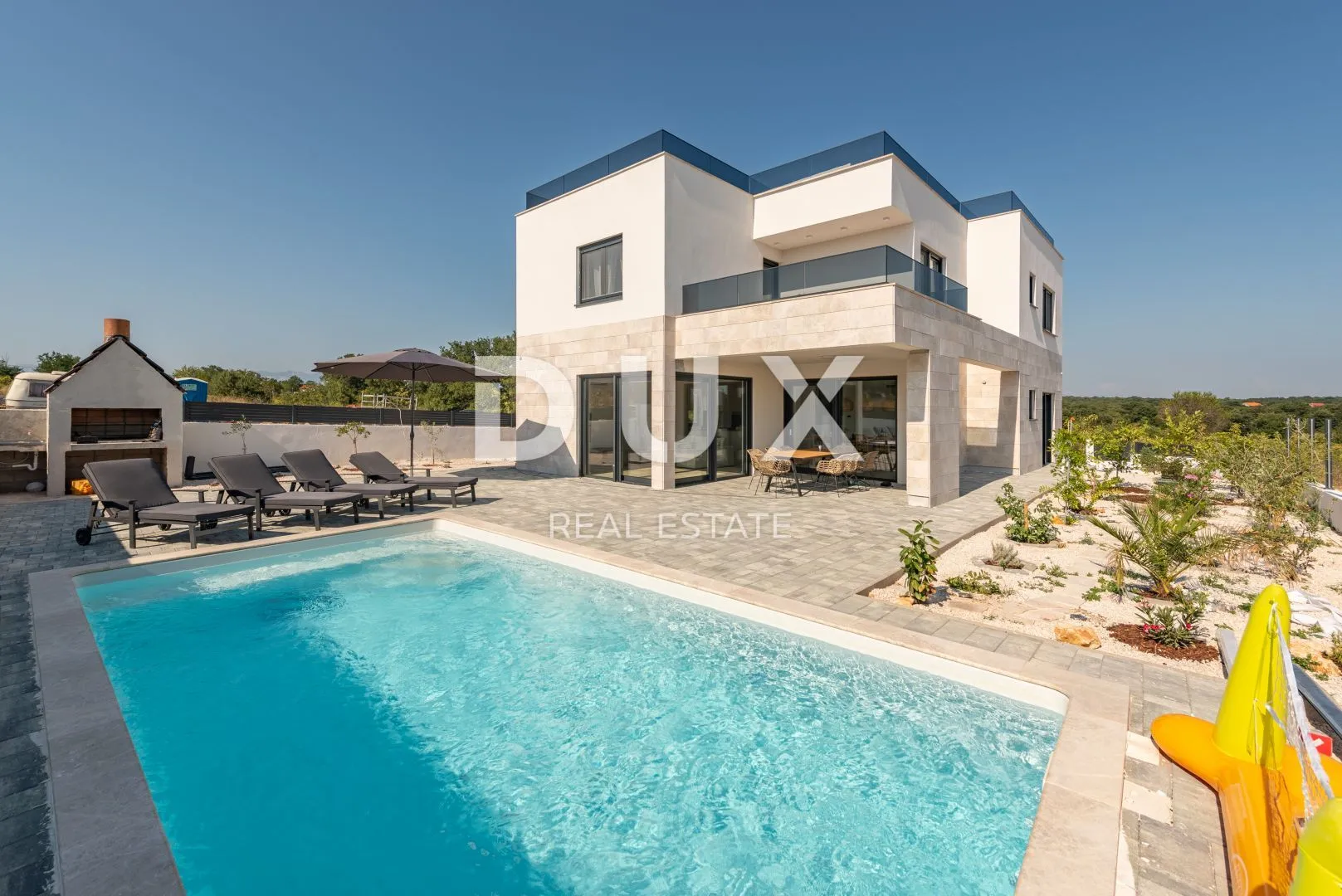 zadar, poljica brig - luksuzna vila s bazenom - slika 1