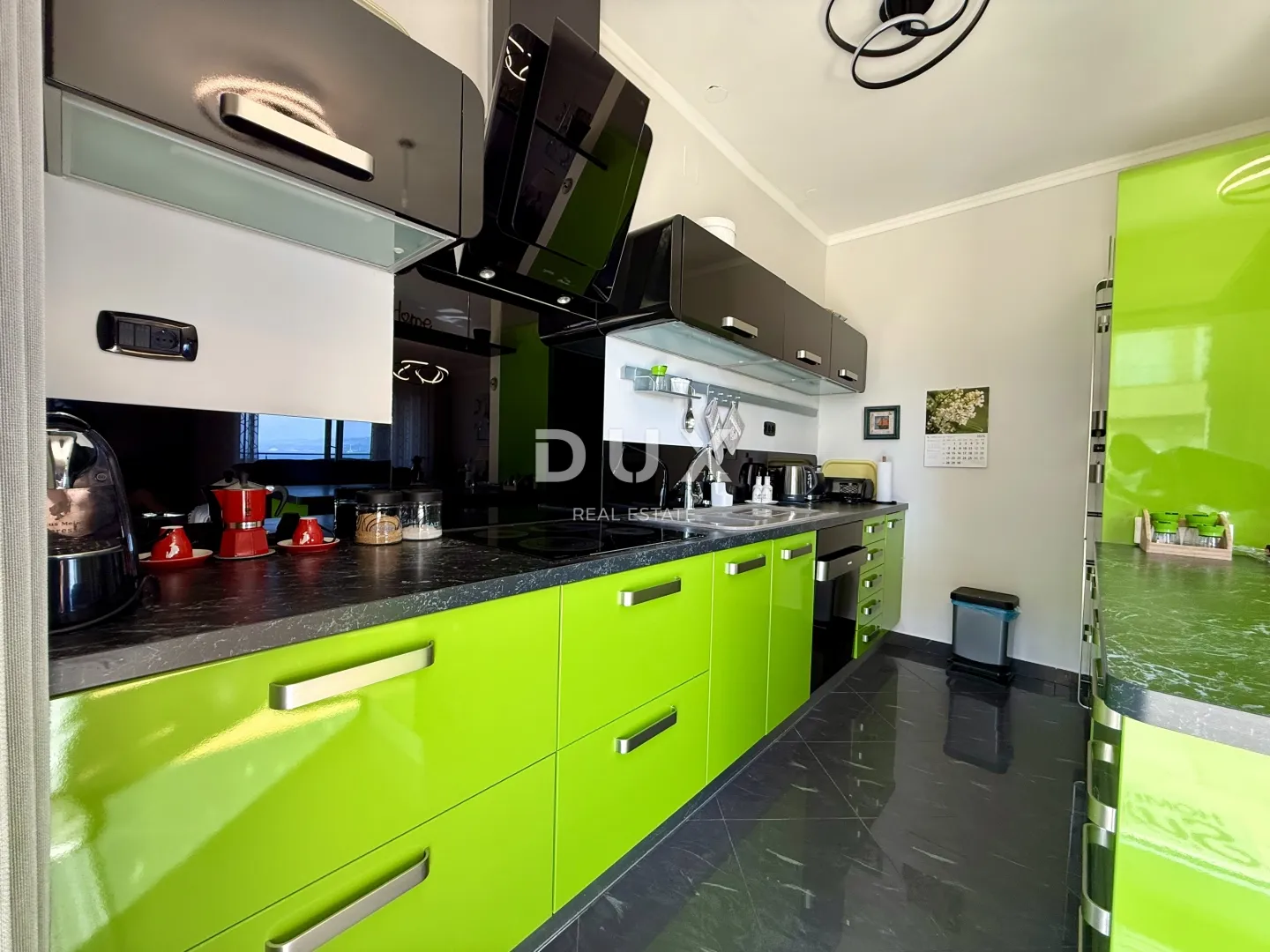 opatija, predivan dvosobni apartman, 100 m2, bazen, garaža, pogled na more - slika 7