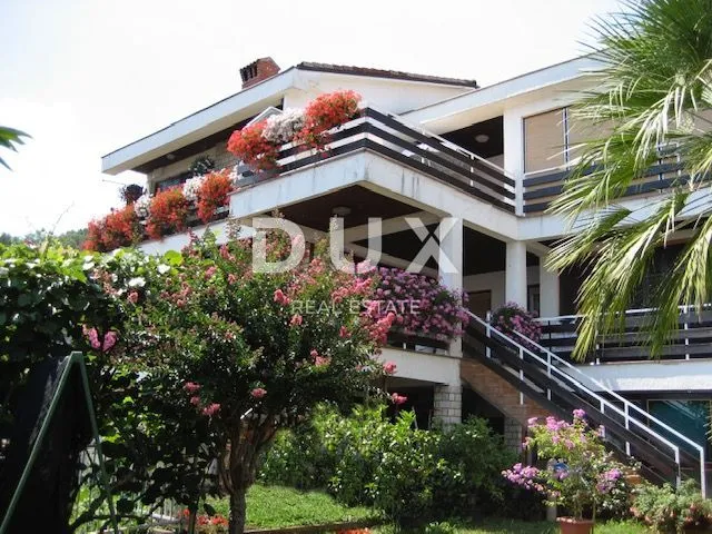 opatija,centar - samostojeća kuća, 350 m2, pogled, okućnica, bazen!!! - slika 5