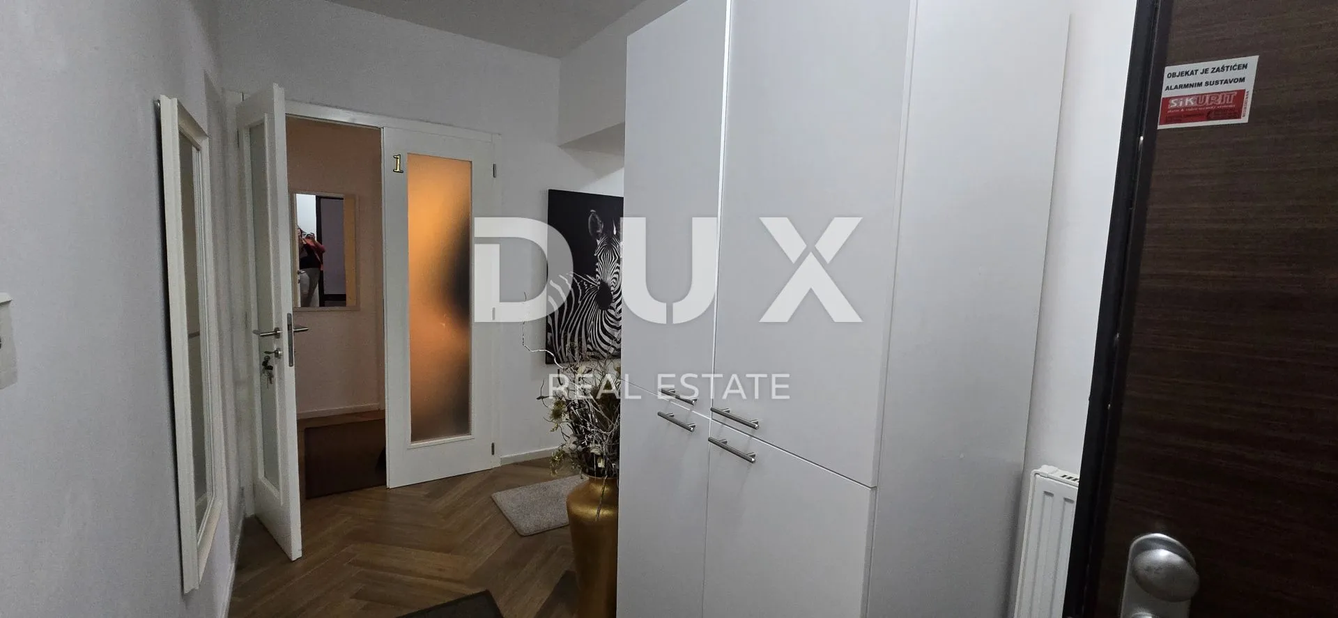 istra, pula - dva u potpunosti renovirana studio apartmana - slika 14