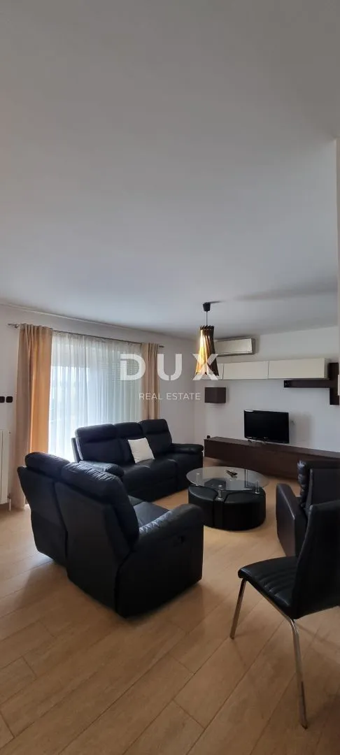 novi vinodolski - 3s+db s zajedničkim bazenom i roštiljem - panoramski pogled i parking - slika 7