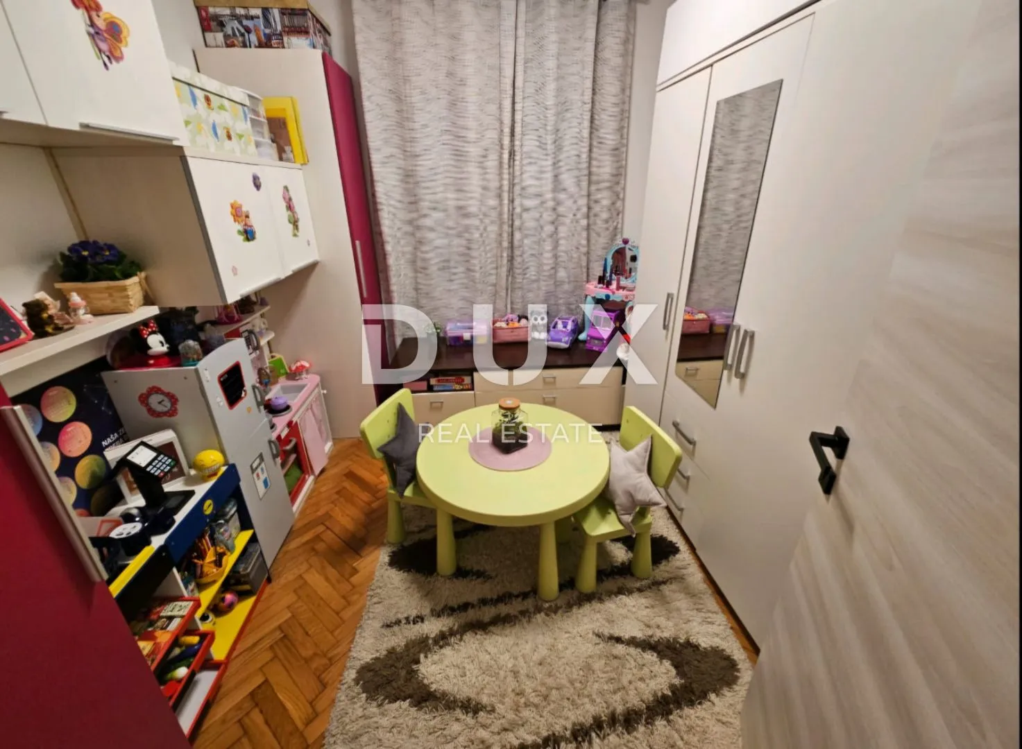 istra, pula - obiteljski stan s vrtom u centru + dodatni studio apartman! rijetko dostupna lokacija! - slika 8