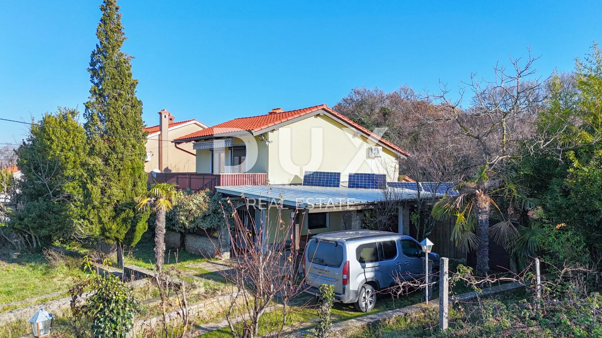 otok krk, dobrinj - samostojeća kuća s velikom okućnicom - slika 1