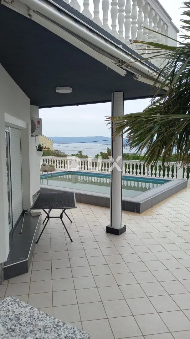 crikvenica - kuća s bazenom i lijepim pogledom na more - slika 10