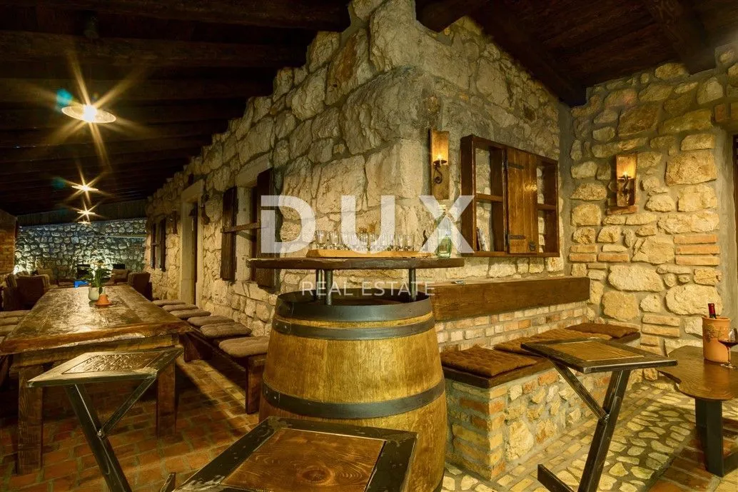 vinodol, drivenik- novouređena vila u rustikalnom stilu - slika 21