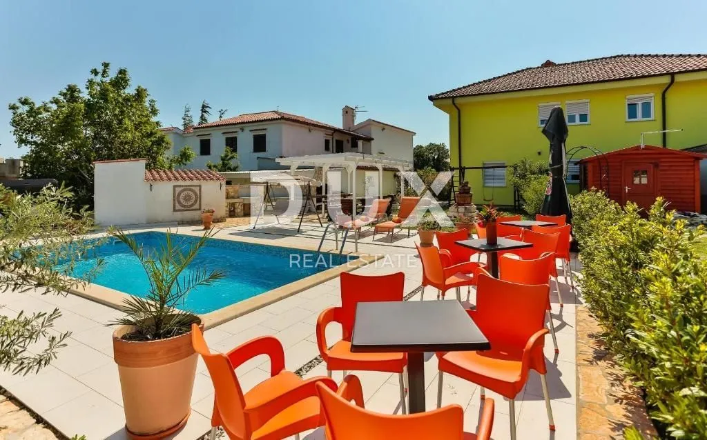 istra, medulin - apartmanska kuća smještena nadomak plaža - slika 19