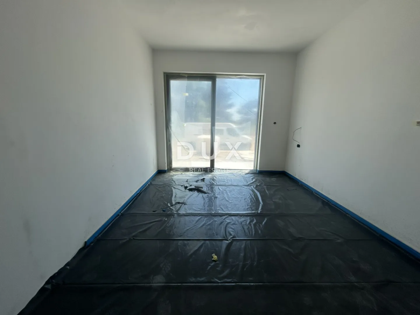 vodice – 3ss+db stan s vrtom i pogledom na more, 70 m od mora i plaže - slika 18