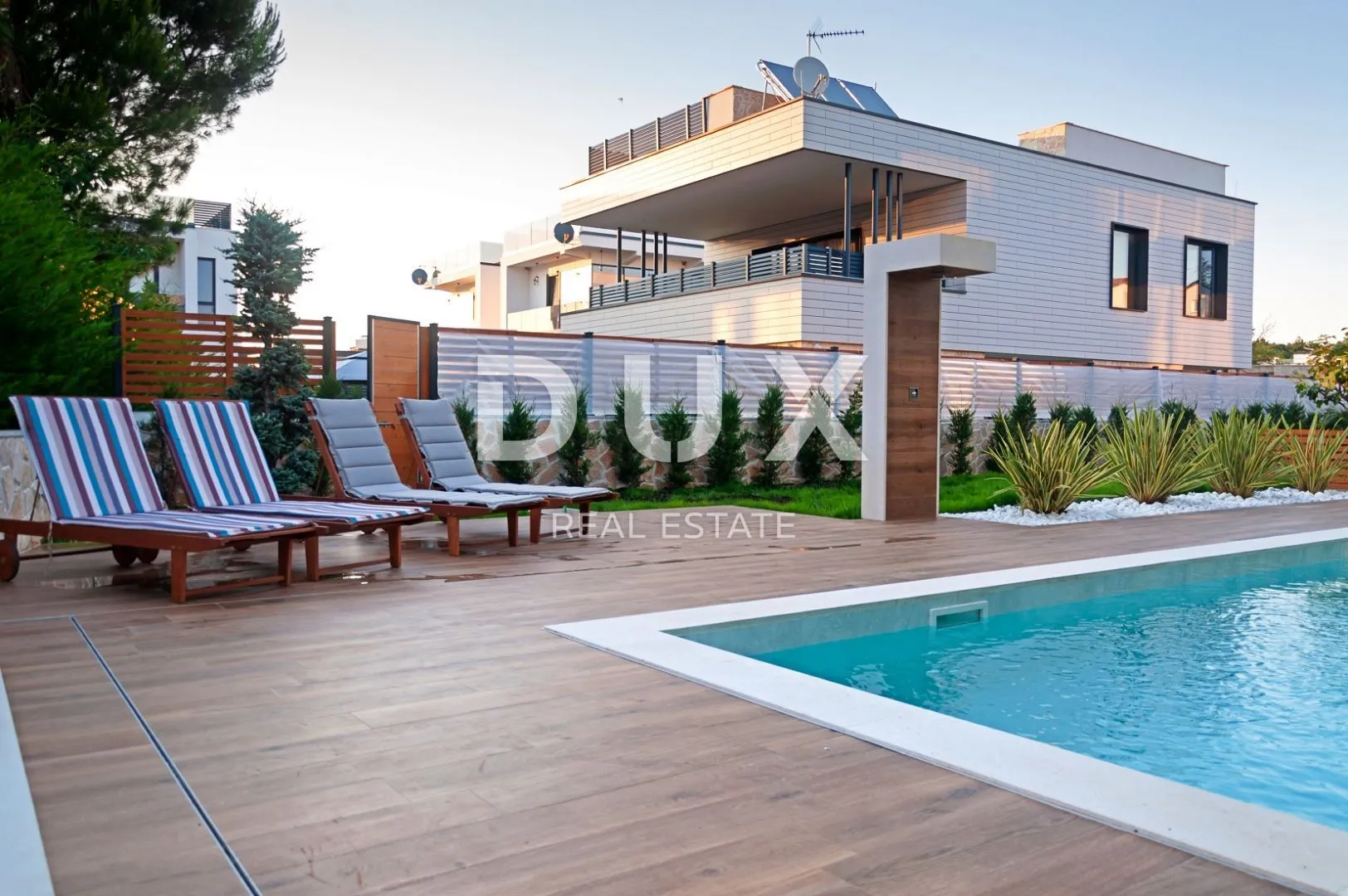 istra, poreč - luksuzna vila 400 m od mora - slika 3