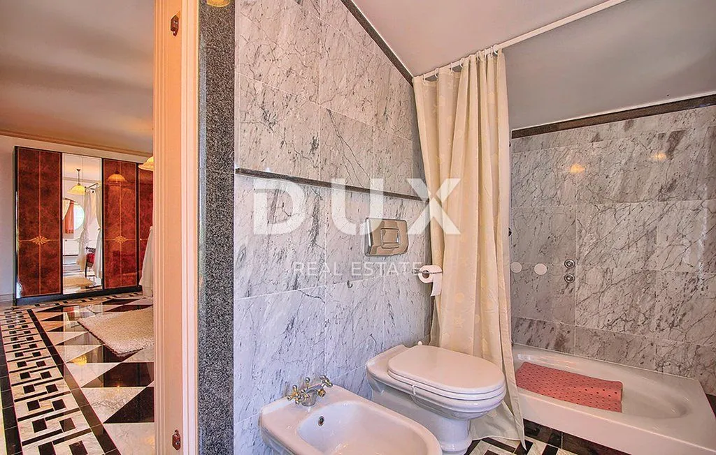 istra, poreč - prestižna vila na rijetko dostupnoj lokaciji! - slika 29