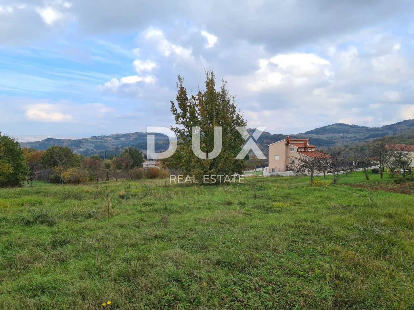 istra, motovun - građevinsko zemljište s idejnim projektom - slika 3