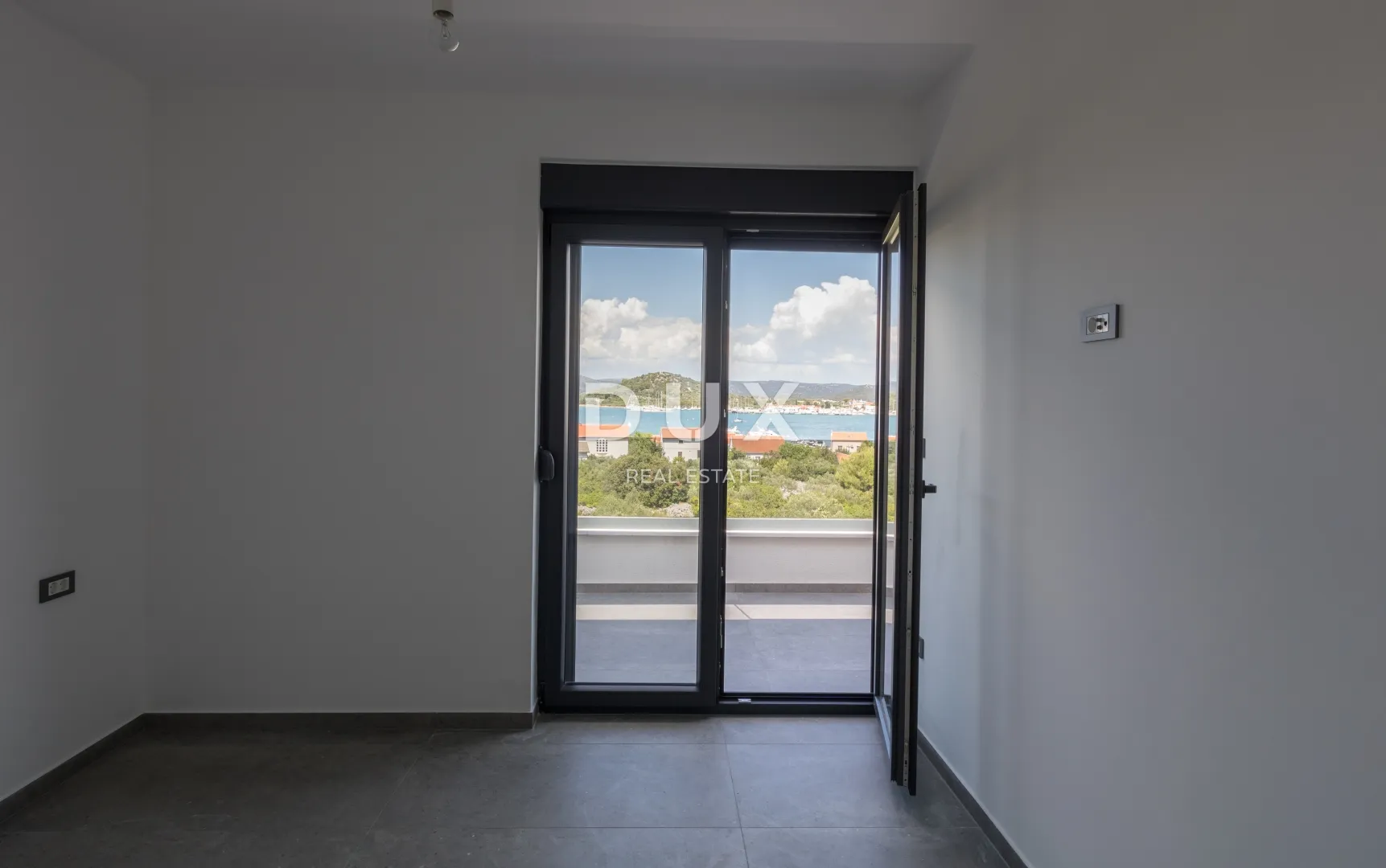 dalmacija, murter - penthouse 300m od plaže! - slika 5