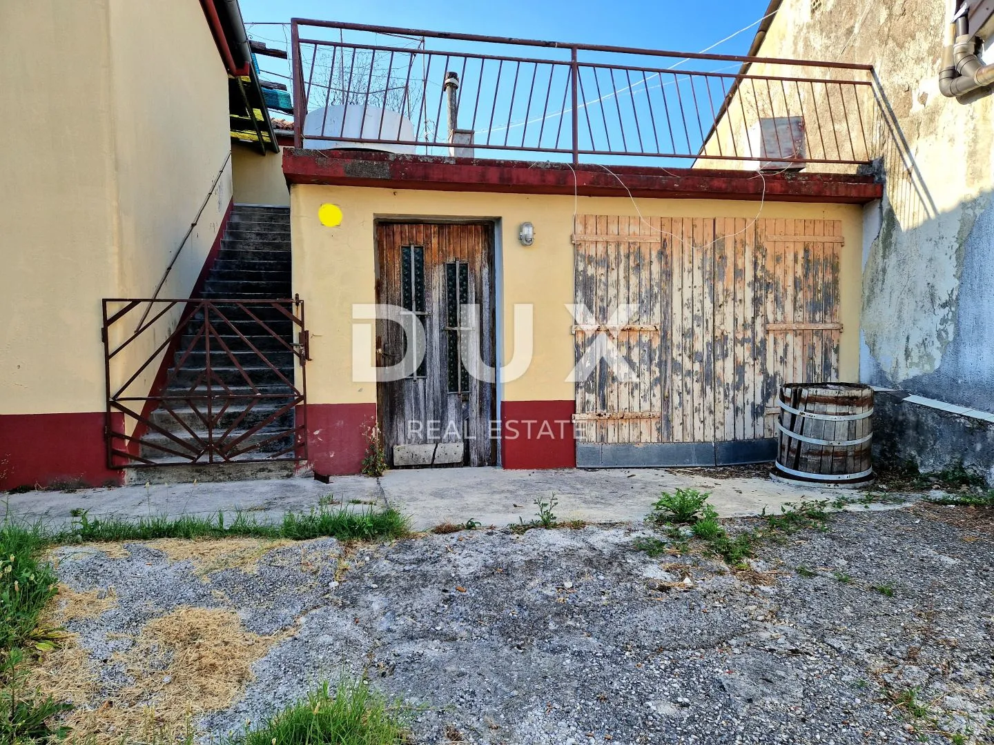 kastav, rubeši - samostojeća kuća s okućnicom od 1600m2 - slika 5
