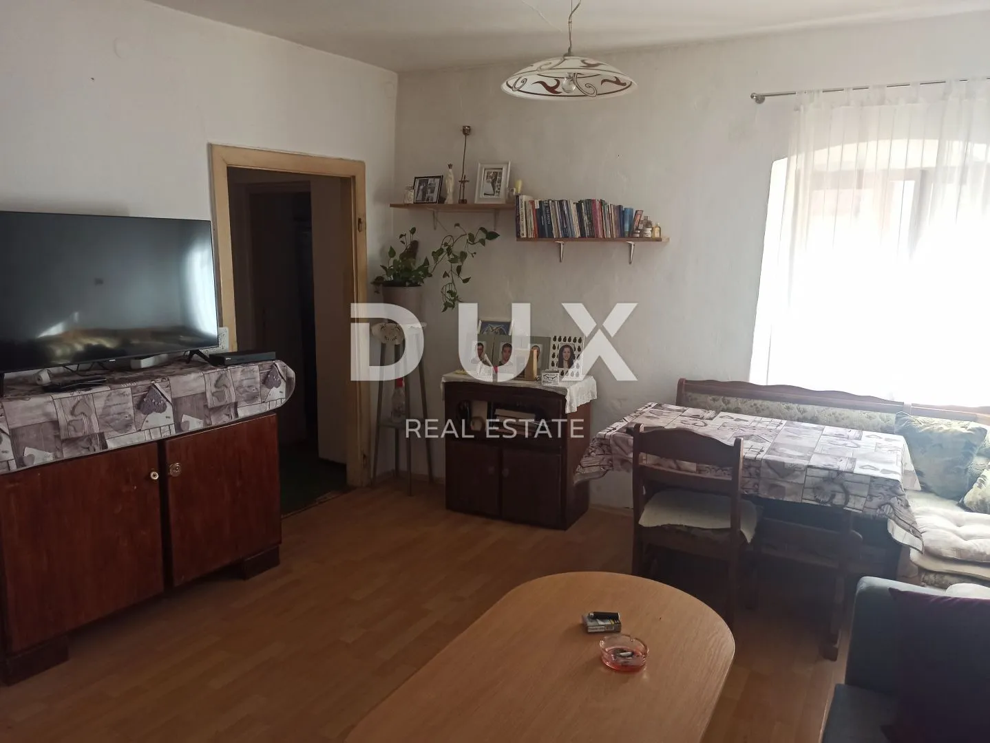 istra, vodnjan prostrana kuća za renovaciju u centru - slika 3