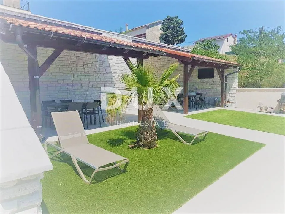 otok rab, lopar - luksuzna vila smještena uz pješčani raj - slika 5