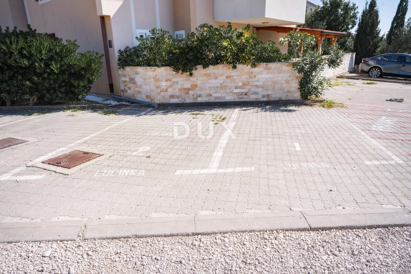 otok pag, novalja - prilika! prostran stan s pogledom na more! - slika 18