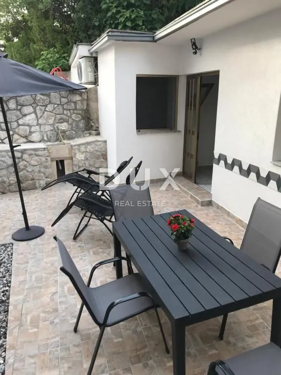 crikvenica, jadranovo - lijepa kuća s pet apartmana - slika 10
