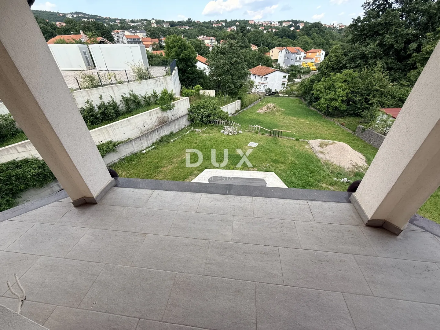 kastav, brnčići – luksuzna villa američkog stila na privatnoj parceli od 2000m2 - slika 33