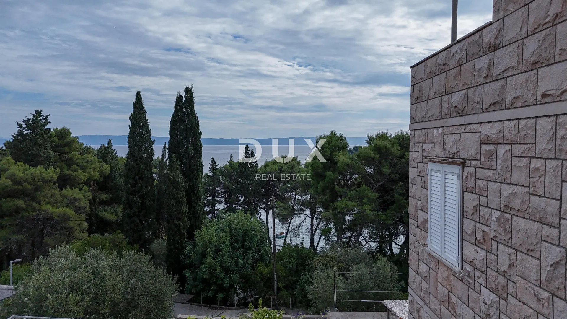 otok brač, sumartin - apartmanska kuća u kamenu s garažom 2.red do mora - slika 6