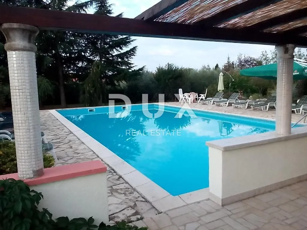 istra,poreč - hotel sa bazenom i prostranom okućnicom! - slika 19