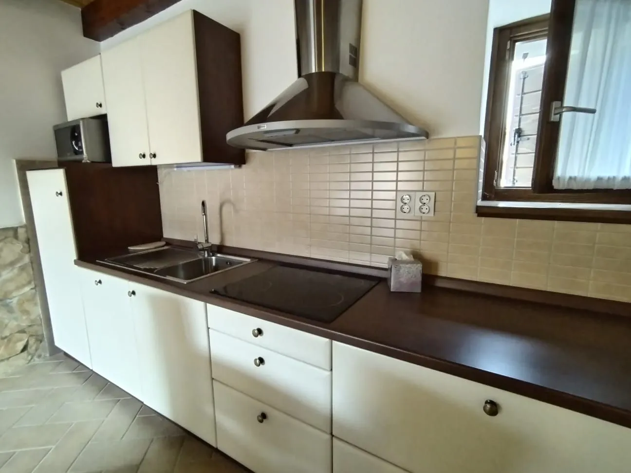 istra, ližnjan - renoviran stan u centru sa parkirnim mjestom! - slika 5