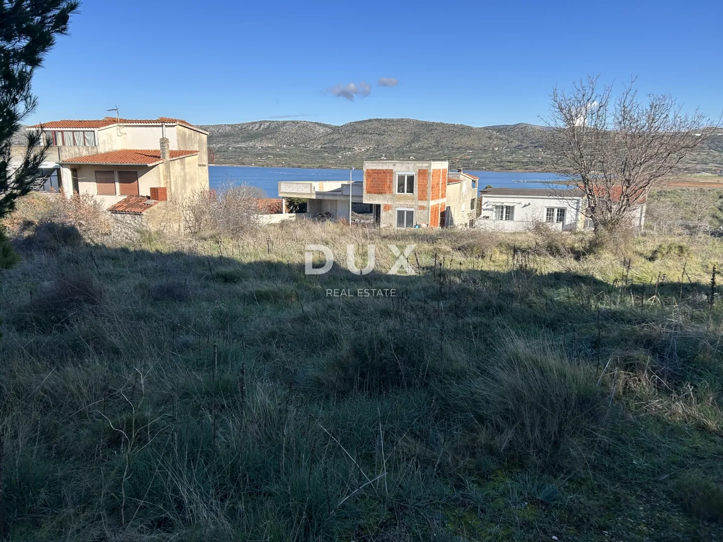 ŠIBENIK, JADRTOVAC – Građevinsko zemljište 824 m2 s pogledom na more - Jadrtovac, Šibenik