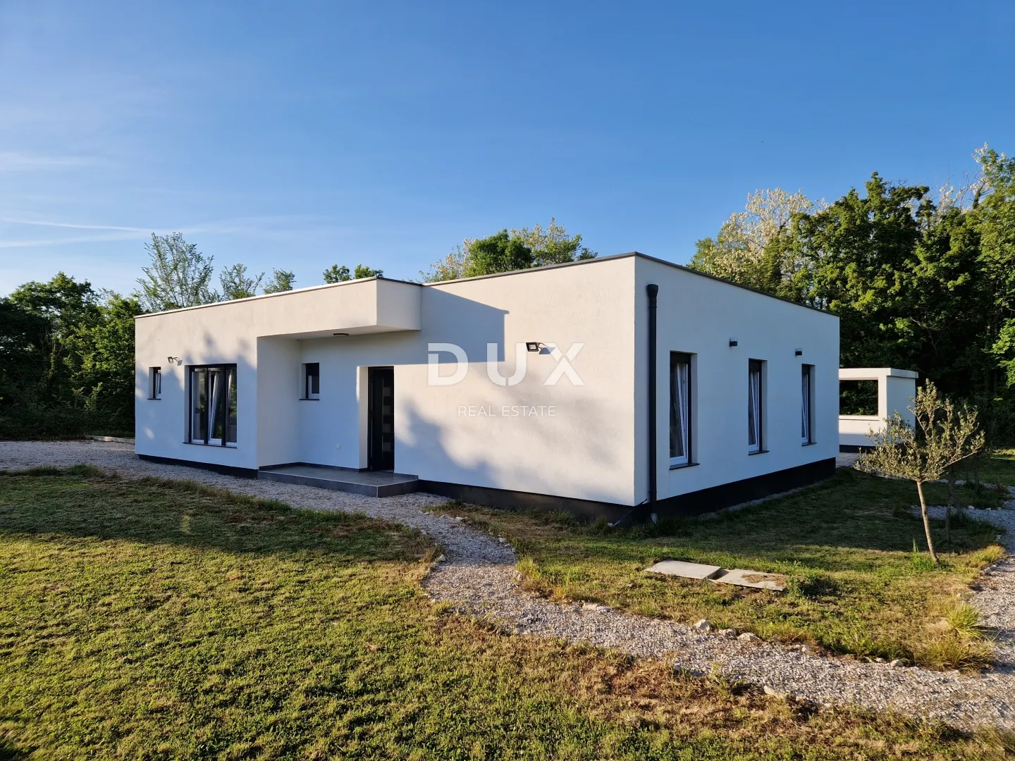 istra, kršan – moderna prizemnica s bazenom na prostranoj okućnici - slika 36