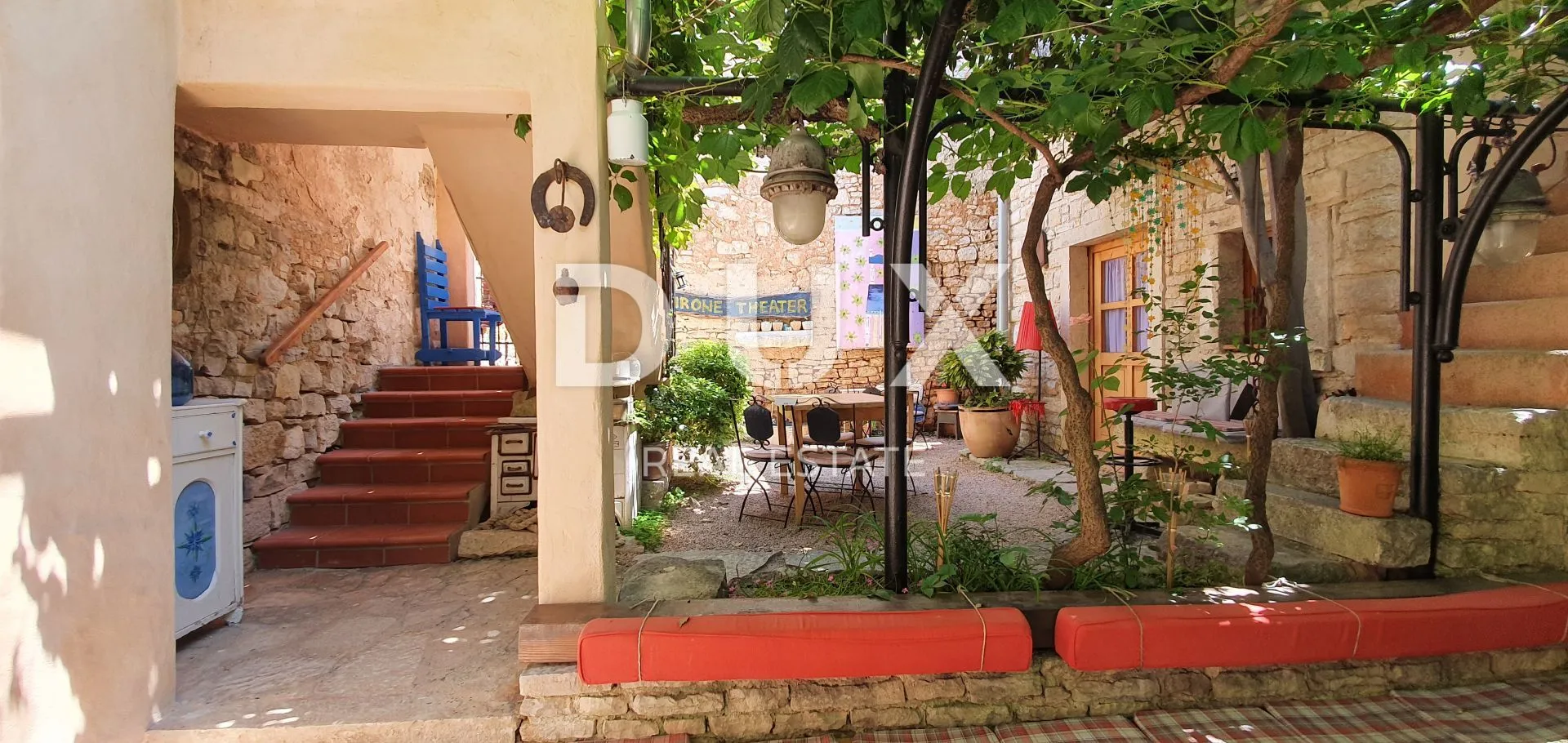 istra, bale - kamena bajka u srcu grada, 5 apartmana i poslovni prostor - slika 5