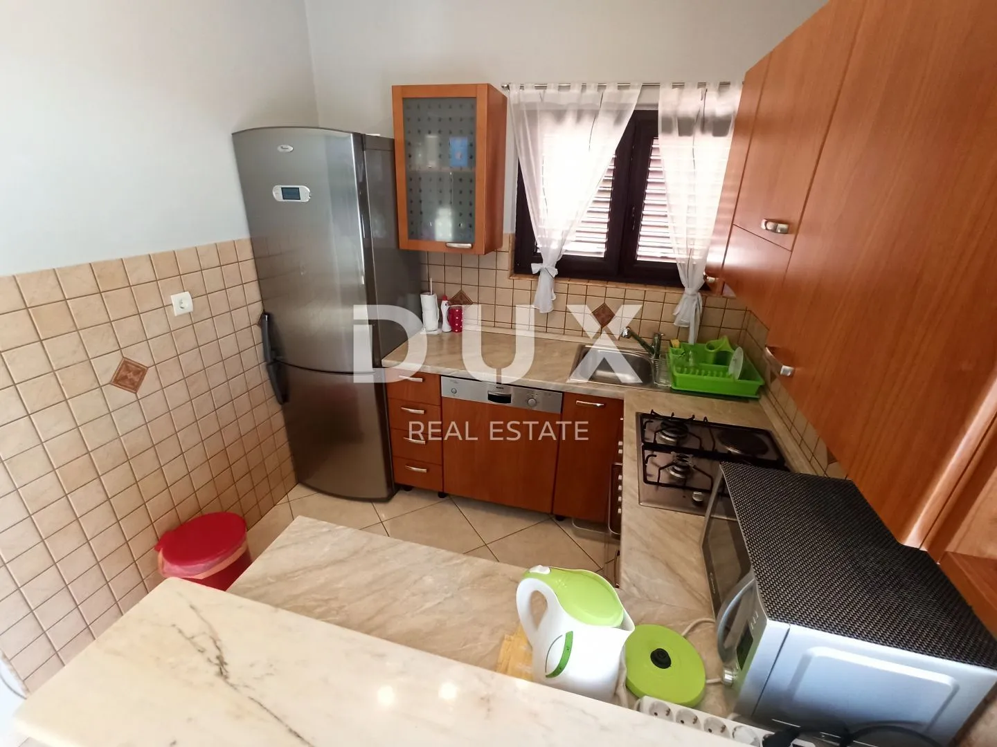 istra, svetvinčenat - obiteljska kuća s dva apartmana - slika 13