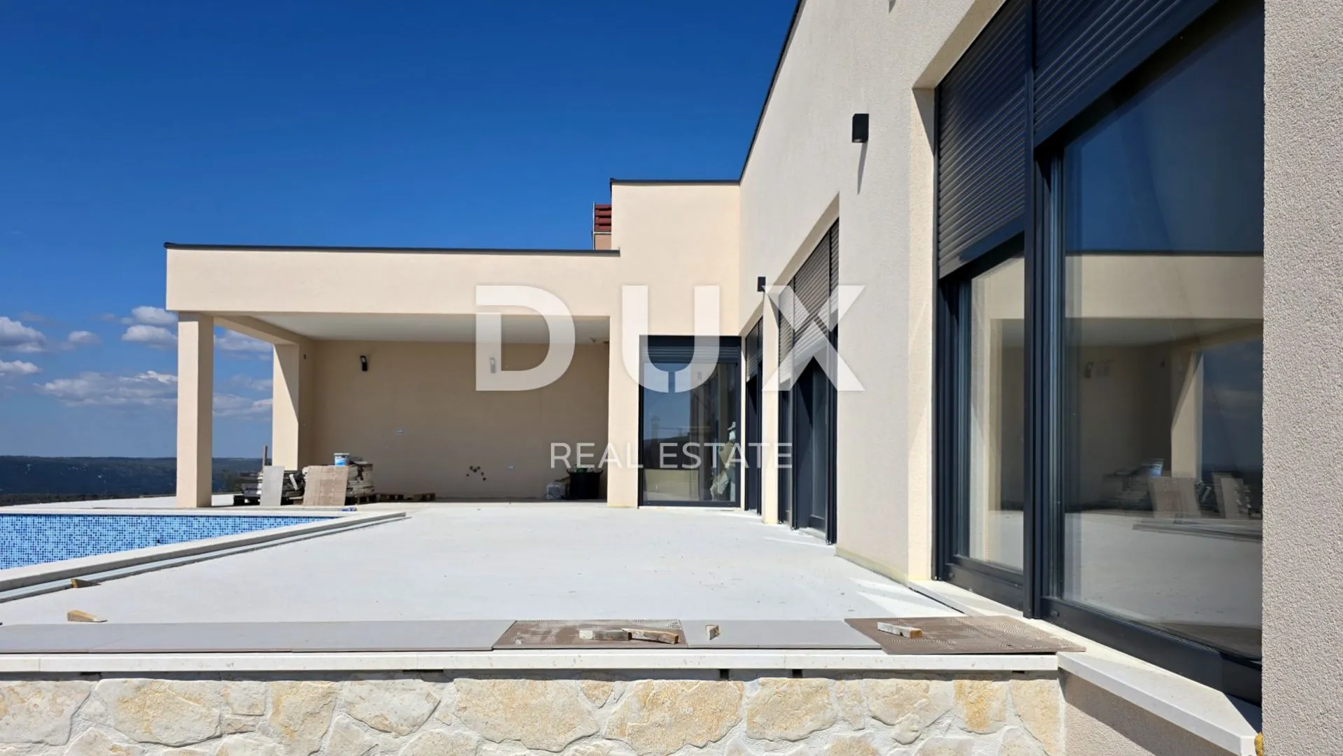 istra, rabac - vila s bazenom i pogledom na more - slika 10