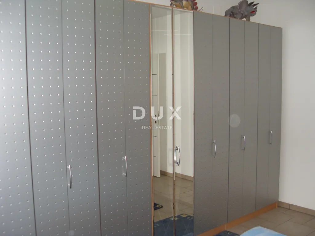 novi vinodolski – elegantna kuća 191 m2, 40 m udaljena od mora - slika 24