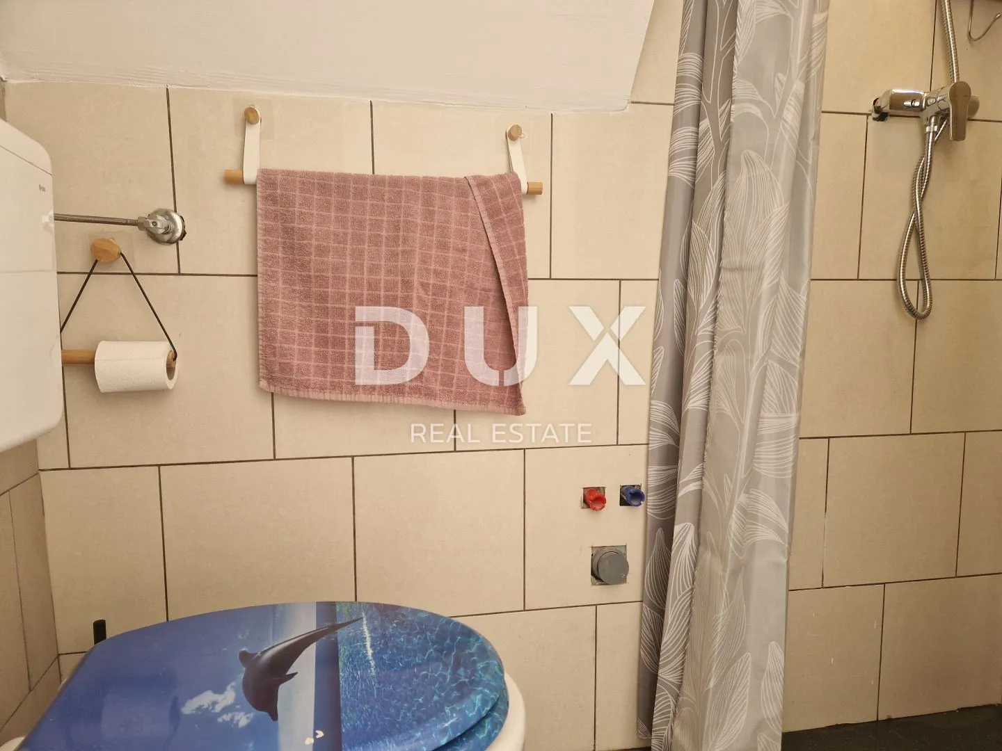istra, krnica - samostojeća kuća 200m od mora - slika 17