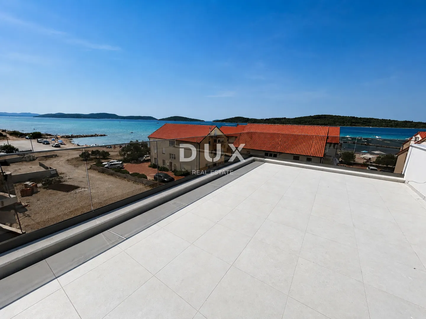 vodice, srima – penthouse s krovnom terasom, pogledom na more i liftom - slika 42