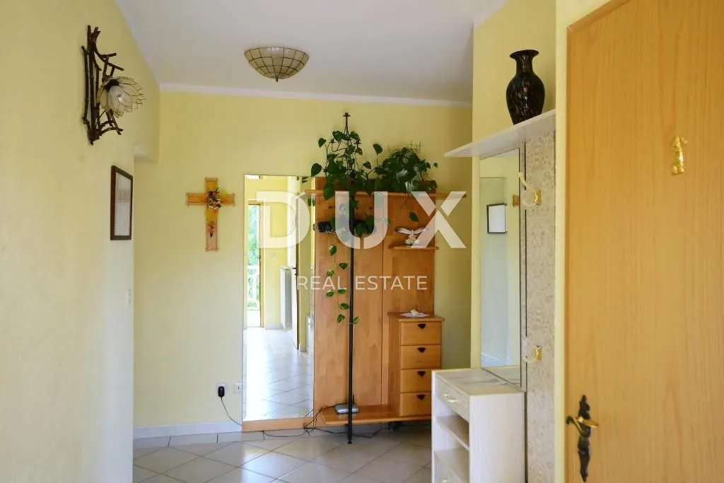 istra, labin - prostrana kuća s bazenom - slika 9